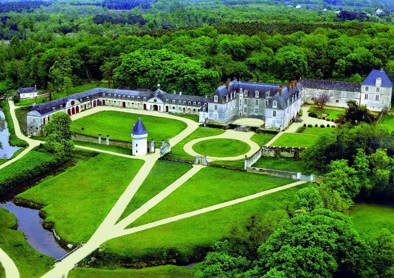 Gizeux, France, France